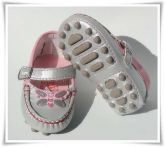 Sapatinhos Com Cravinhos Infantil - Prata/rosa